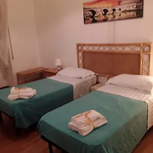 https://domi-marconi-28.it-romehotels.com